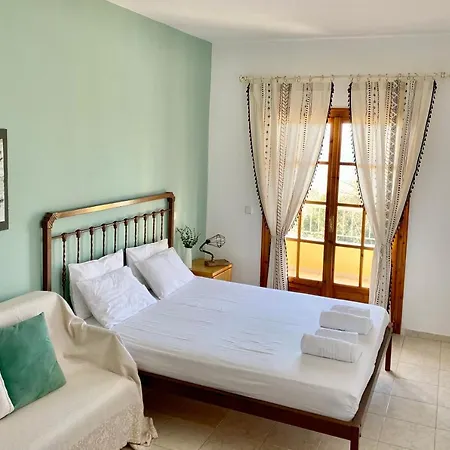 Armonia Elegant Apartment *